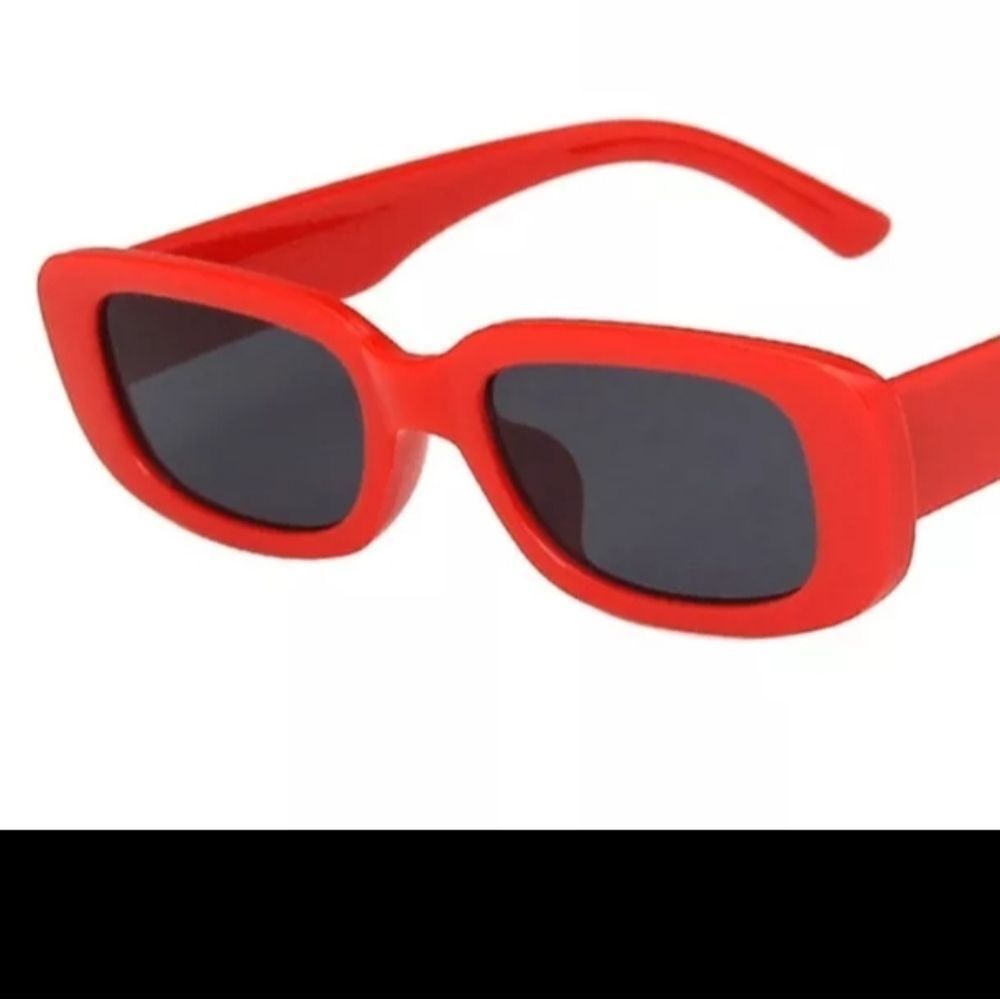 NWOT Y2K Square Red Sunglasses